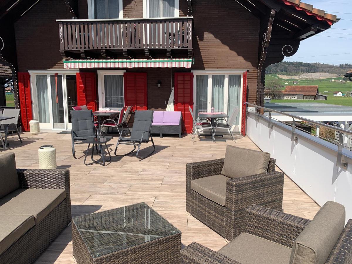 Pension Chalet Charme Siebnen 外观 照片